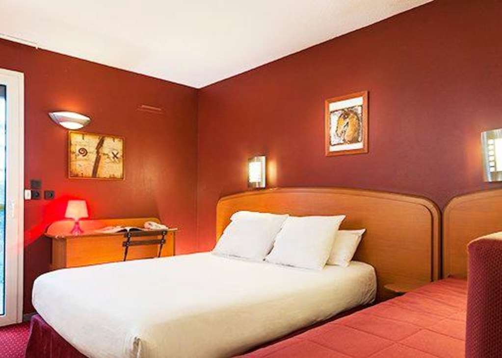 Sky Hotel Goussainville Charles De Gaulle Habitación foto